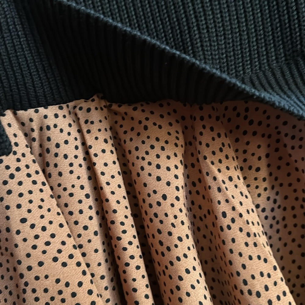 All:Row Sweater - Picture 2 of 4